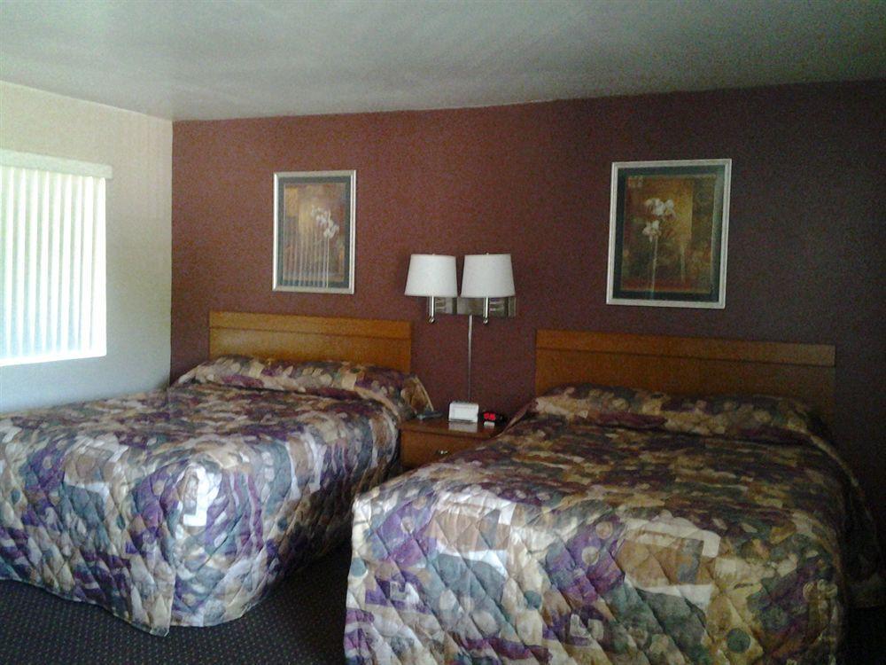 Maple Leaf Motel Shady Cove Esterno foto